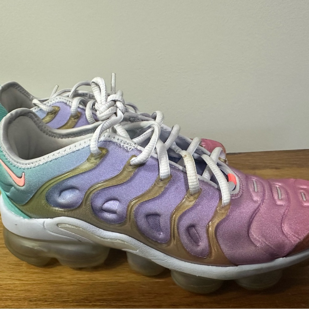 Nike Air Vapor Max Pastel - Pink, Purple, Green Gradient women’s 7